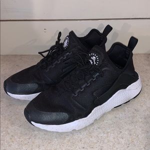 Nike Air Huarache Black